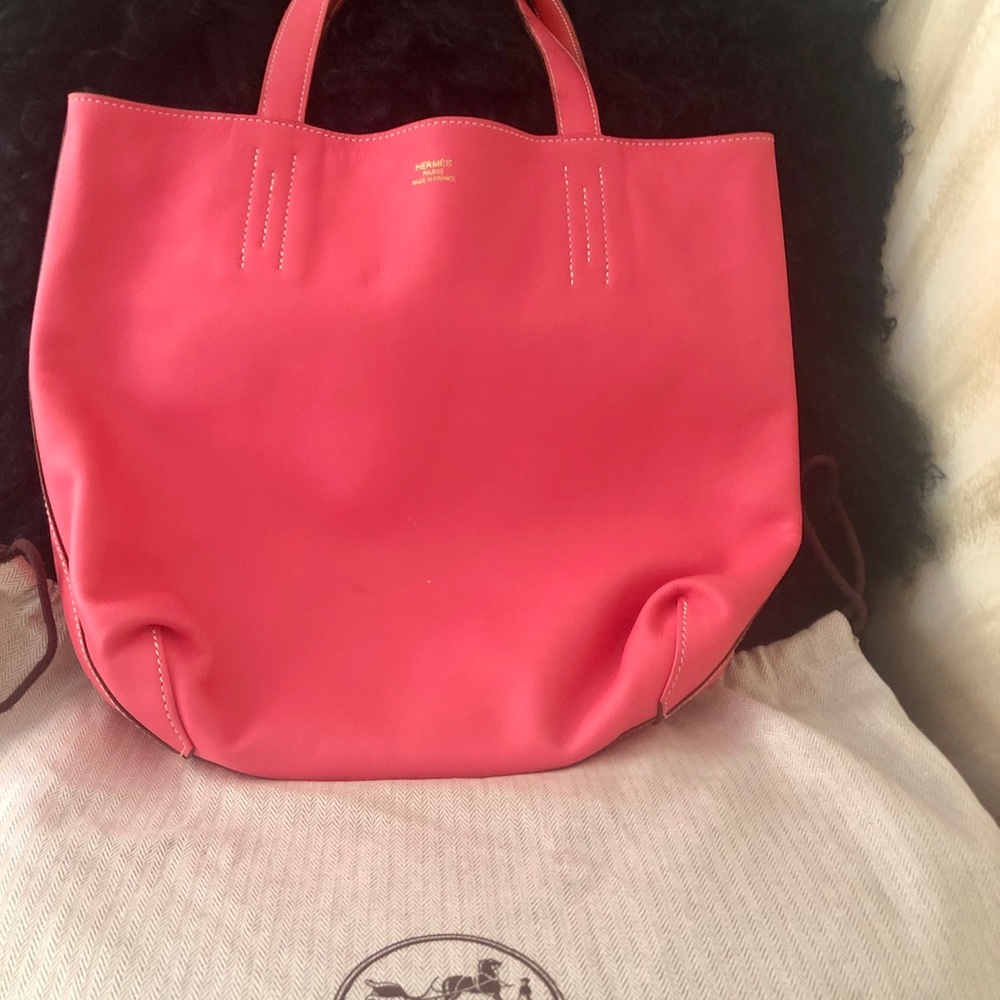 Herme’s reversible handbag